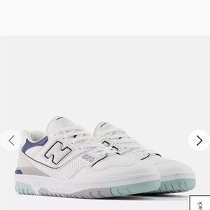 Unisex New Balance 550 :  White with winter fog and nb navy.